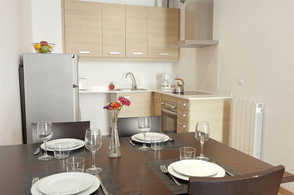 ברצלונה Mh Apartments Liceo מראה חיצוני תמונה