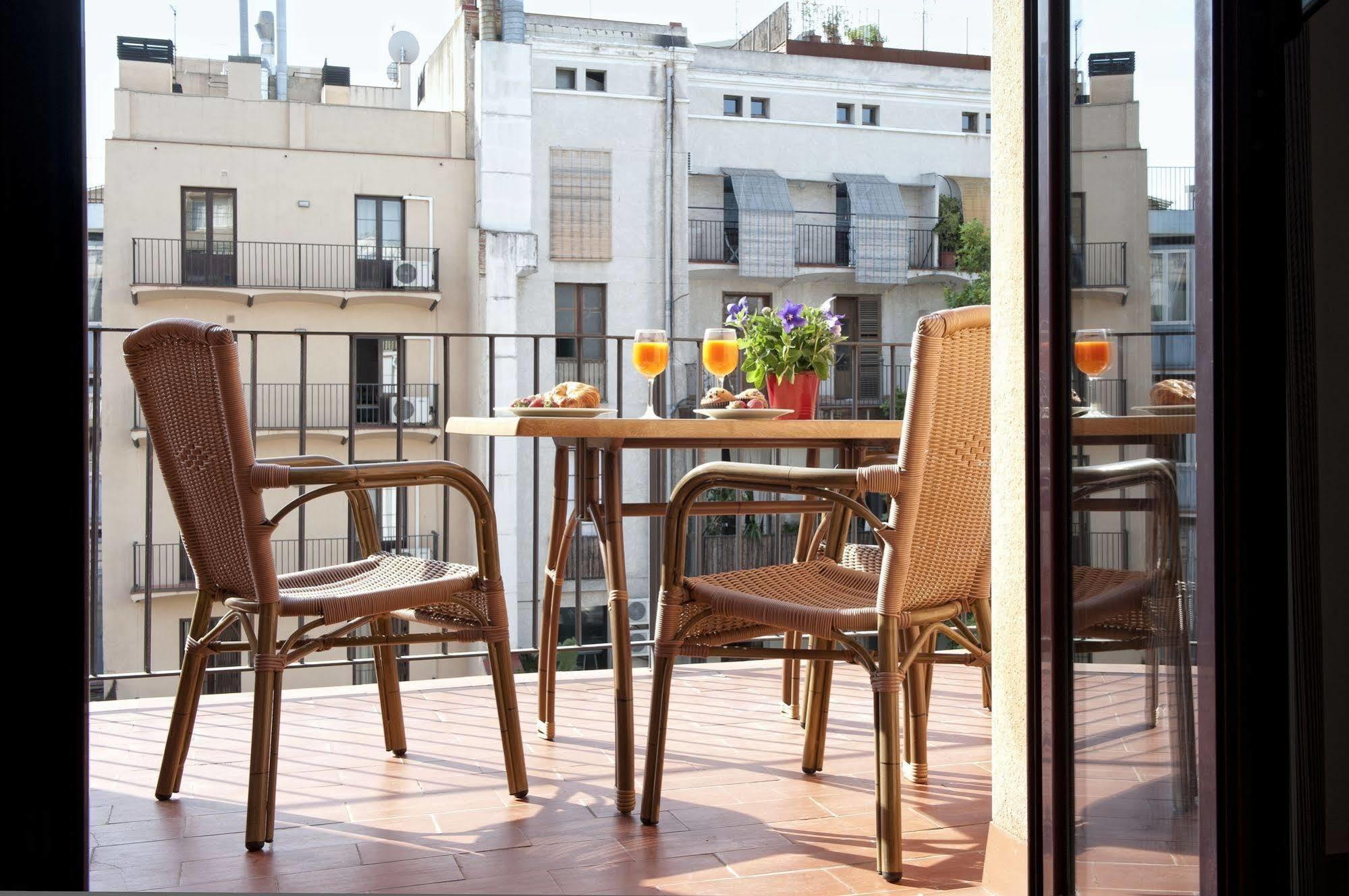 ברצלונה Mh Apartments Liceo מראה חיצוני תמונה