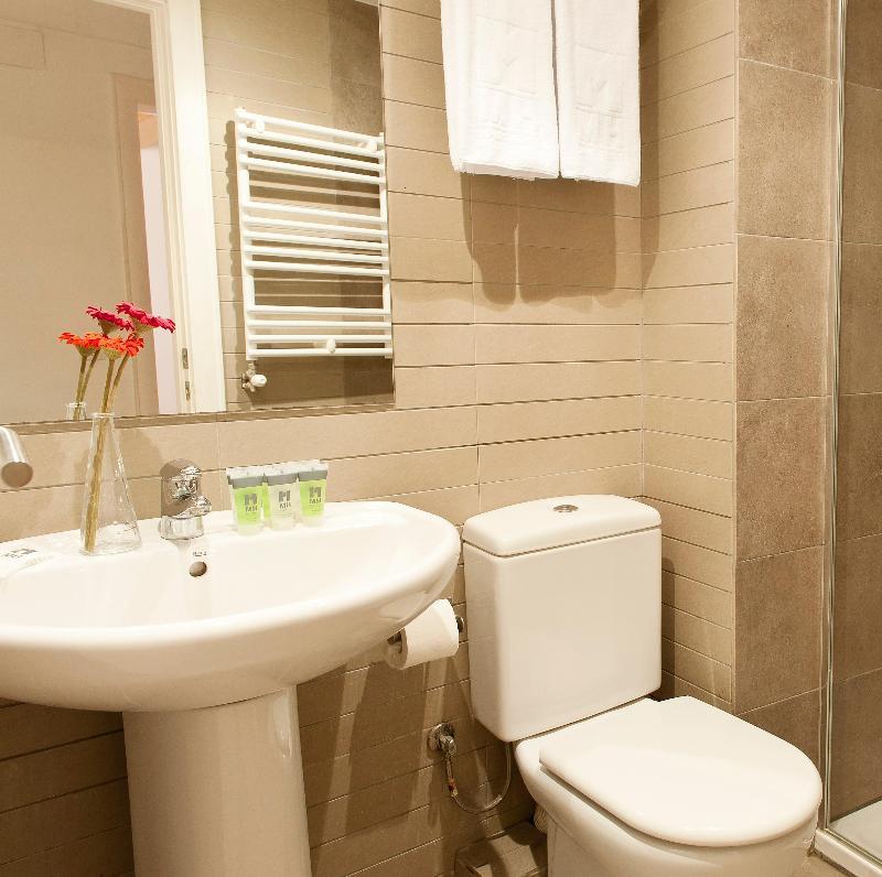 ברצלונה Mh Apartments Liceo מראה חיצוני תמונה
